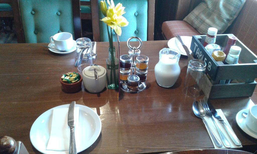 The Edgcumbe Arms Bed & Breakfast Torpoint Exterior photo